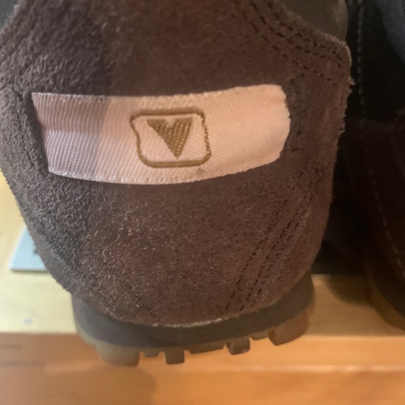 Women’s size 8.5 shoe - Picture 9 of 13